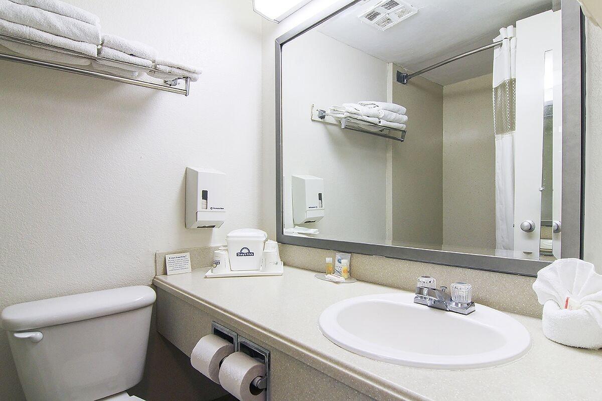 Days Inn By Wyndham Market Center Dallas Love Field Esterno foto